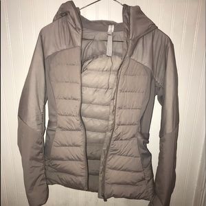 Lululemon gray puffer jacket